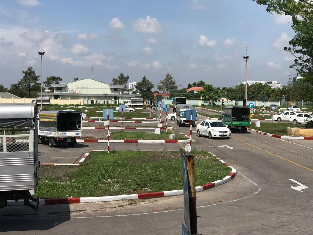 Dạy nghề lái xe cẩm Mỹ